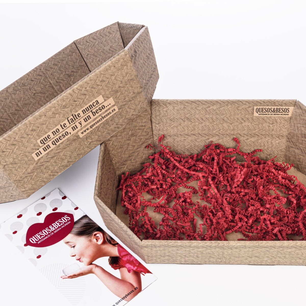 Experiencia 4 Quesos y Besos premiados World Cheese Awards - Con cesta