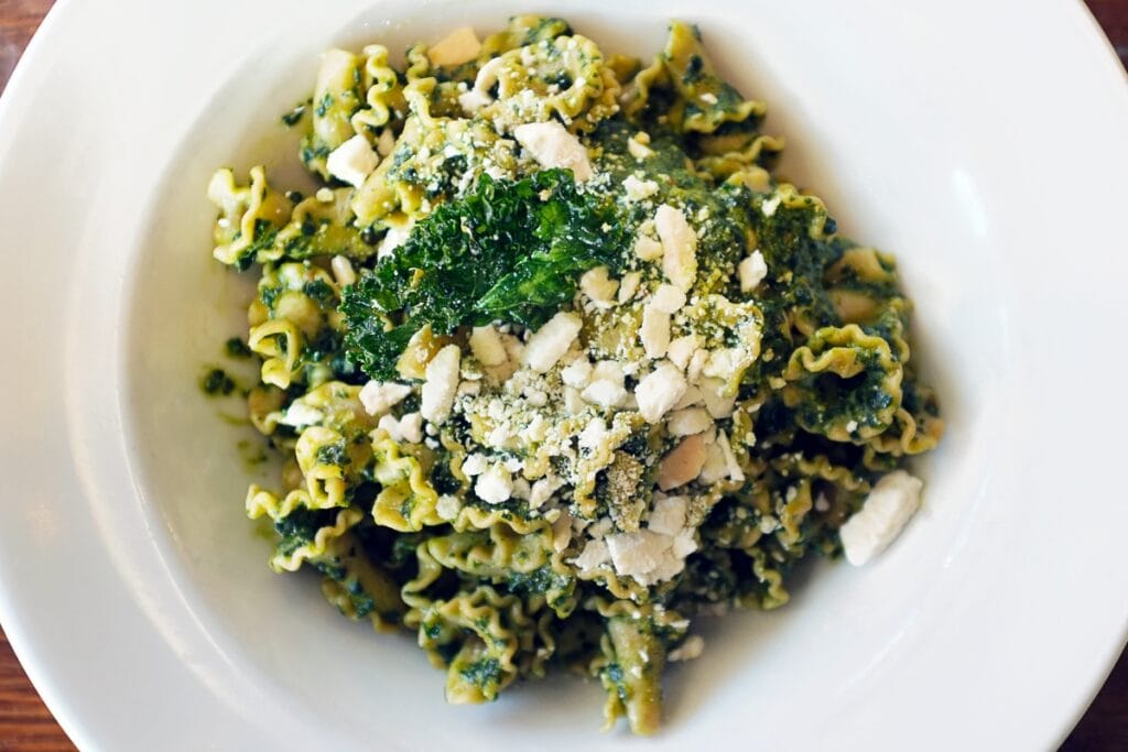 Pasta con Queso de Cabra y Pesto de Albahaca